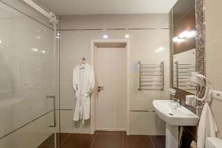 Гостиница Аквамарин Сургут Стандартный двухместный номер с 1 кроватью или 2 отдельными кроватями-4