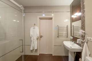 Гостиница Аквамарин Сургут Стандартный двухместный номер с 1 кроватью или 2 отдельными кроватями-7